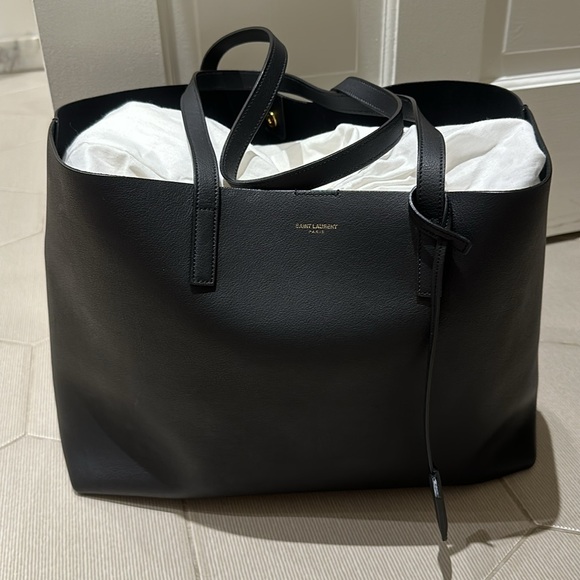 Authentic YSL east west shopping bag tote in smooth black leather - Picture 2 of 14